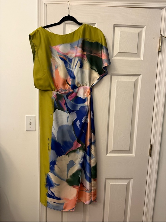 Zara Dresses & Skirts - Zara Olive & Multicolor Abstract Floral Midi Dress